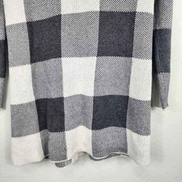 Matilda Jane Plaid Gray/white Button Up Long Cardigan Size XS - Picture 8 of 10